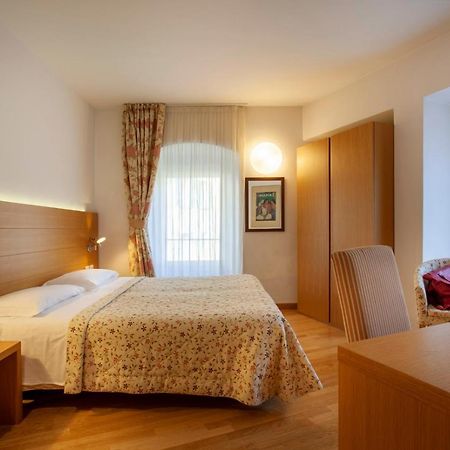 Hotel Romanda Levico Terme Exteriör bild