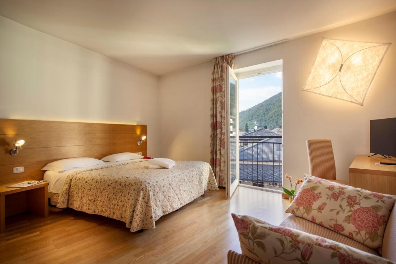 Hotel Romanda Levico Terme Exteriör bild