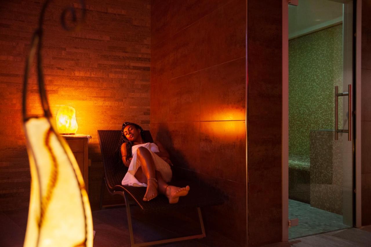 Hotel Romanda Levico Terme Exteriör bild
